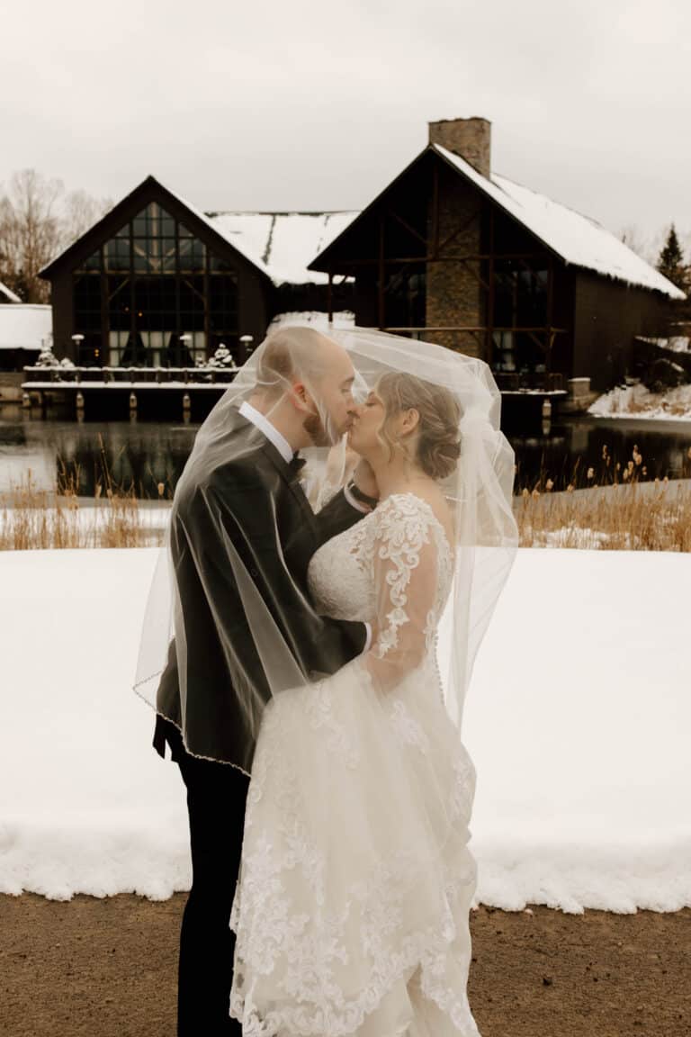Allyn Lodge Weddings